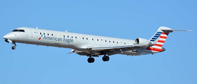 American Eagle Canadair CL-600-2D24 N921FJ, Phoenix Sky Harbor, January 17, 2016